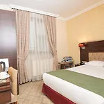 Golden Siyav Hotel