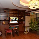 Hotel Golden Siyav