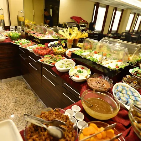 Golden Siyav Hotel