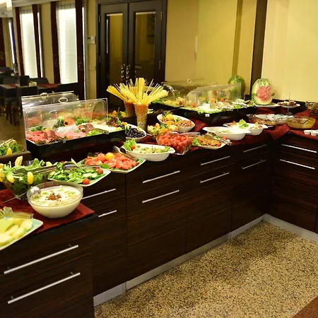 Otel Golden Siyav 3*