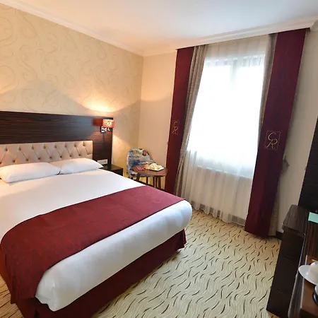 Hotel Golden Siyav 3*