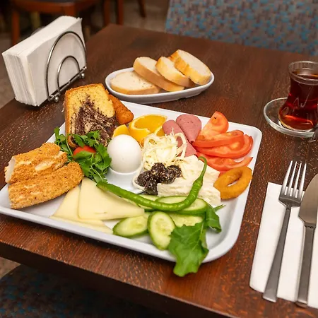 Golden Siyav Hotel