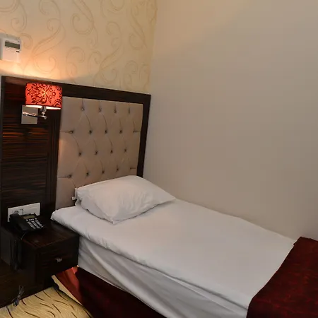 Hotel Golden Siyav