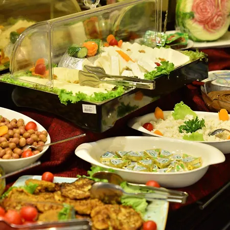 Golden Siyav Hotel 3*