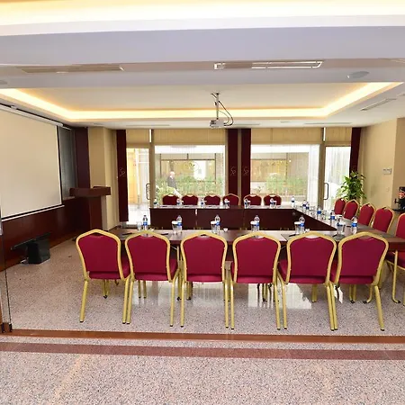 Golden Siyav Hotel