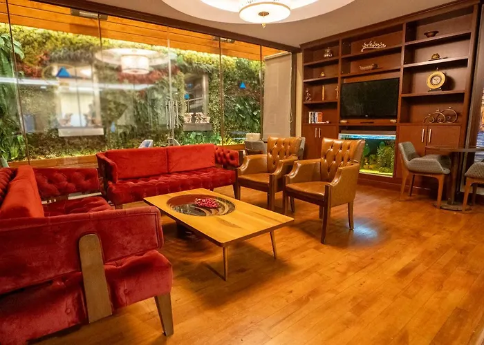 호텔 Golden Siyav 3*