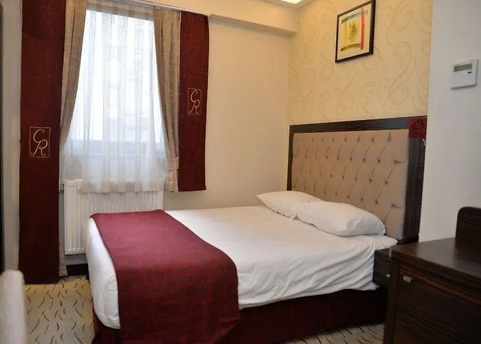 Golden Siyav 호텔 3*