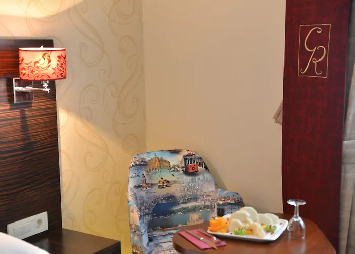 호텔 Golden Siyav 3*