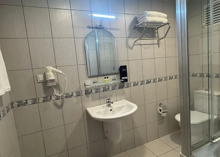 호텔 Golden Siyav 3*