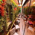 Hotel Golden Siyav