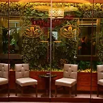 Hotel Golden Siyav 3*