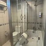 Hotel Golden Siyav