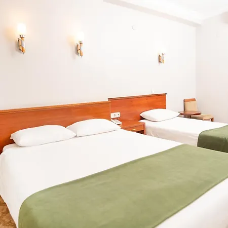 Golden Siyav Hotel 3*