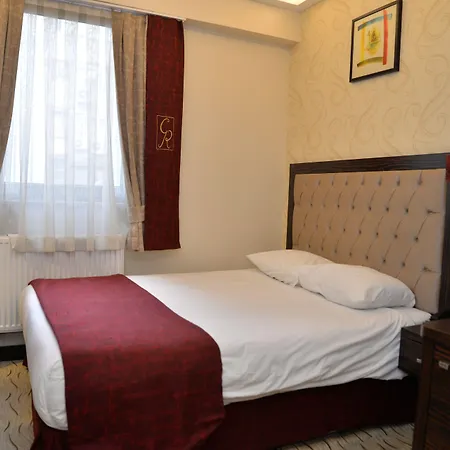 Golden Siyav Hotel 3*