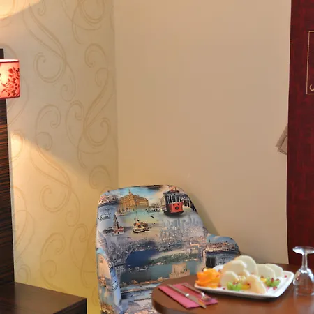 Hotel Golden Siyav 3*