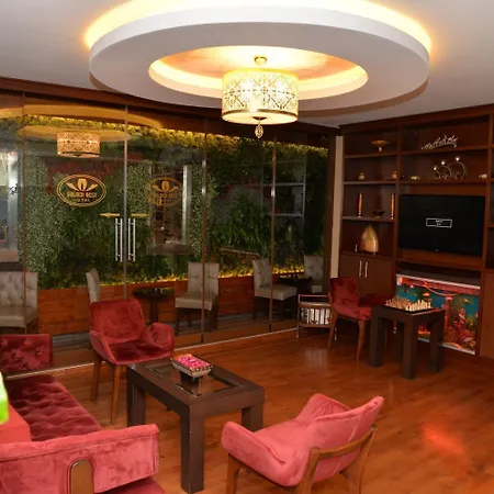 Golden Siyav Hotel