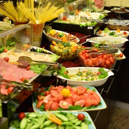 Golden Siyav Hotel 3*