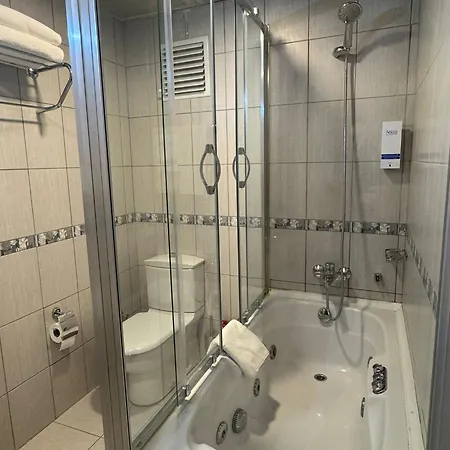 Hotel Golden Siyav