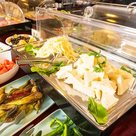 Отель Golden Siyav